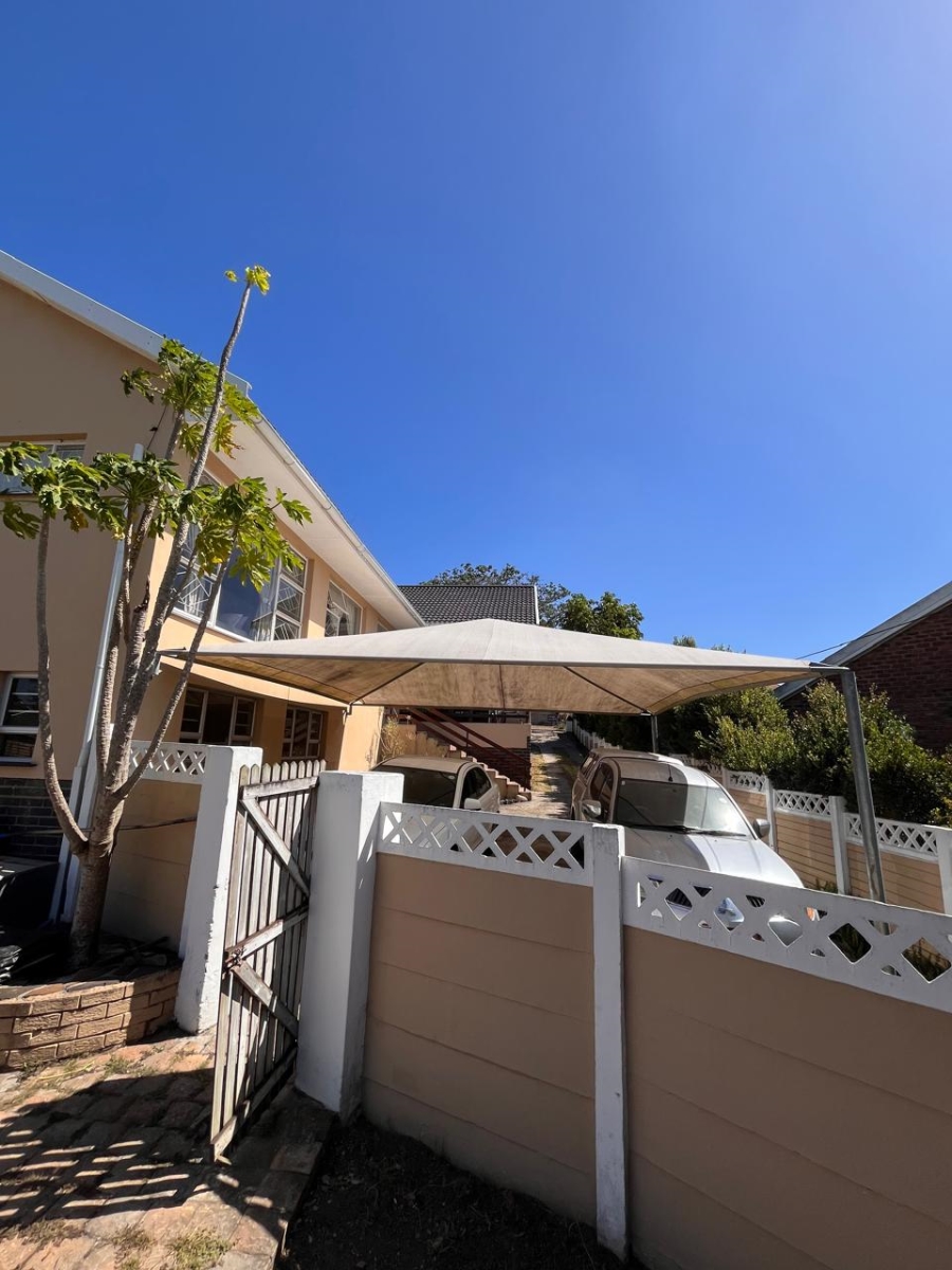 4 Bedroom Property for Sale in Amalinda North Eastern Cape